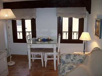 Apartamentos Boutique Dona Maria La Brava Apartment Plasencia